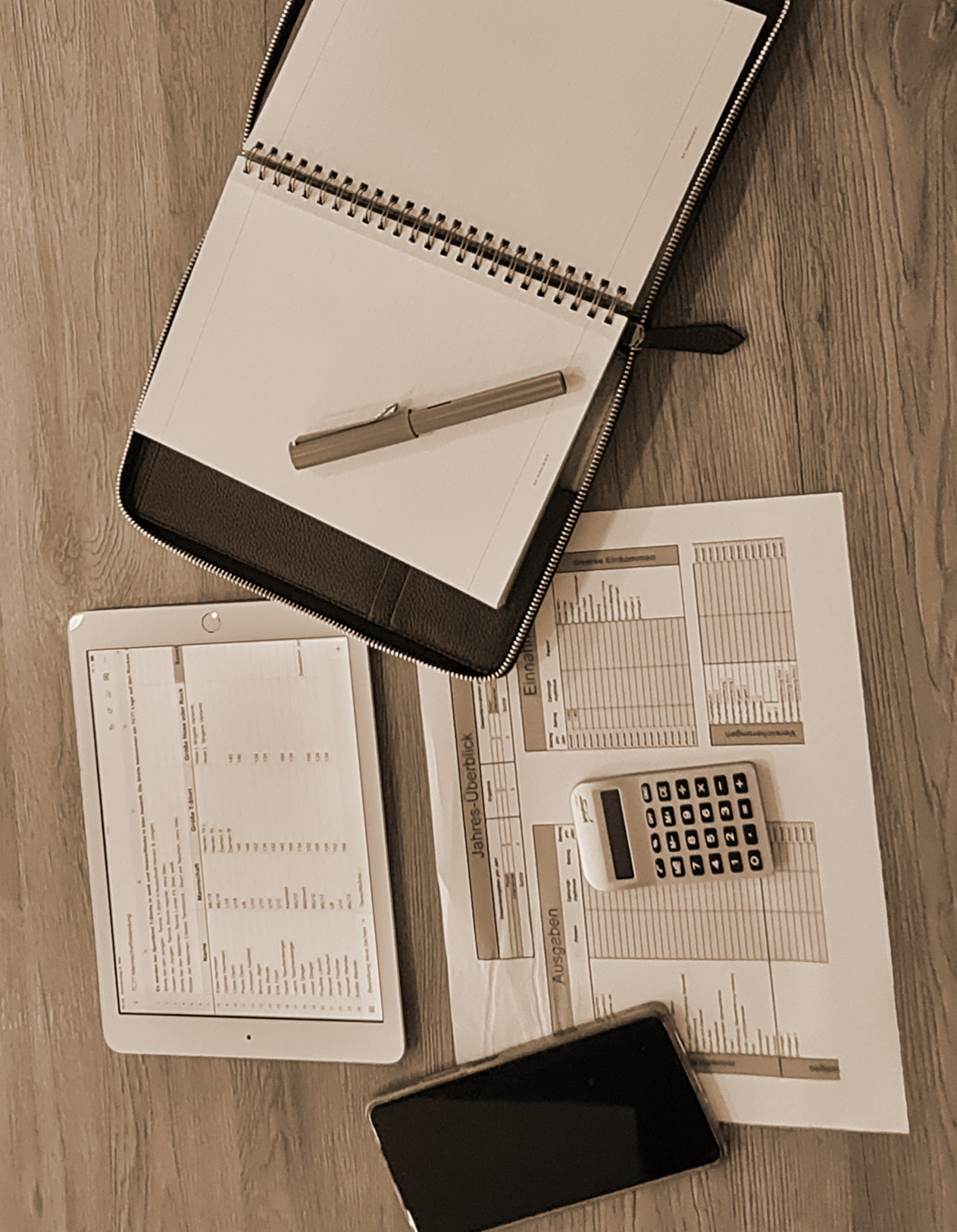 services-01 Hintergrundbild Sepiafaerbung