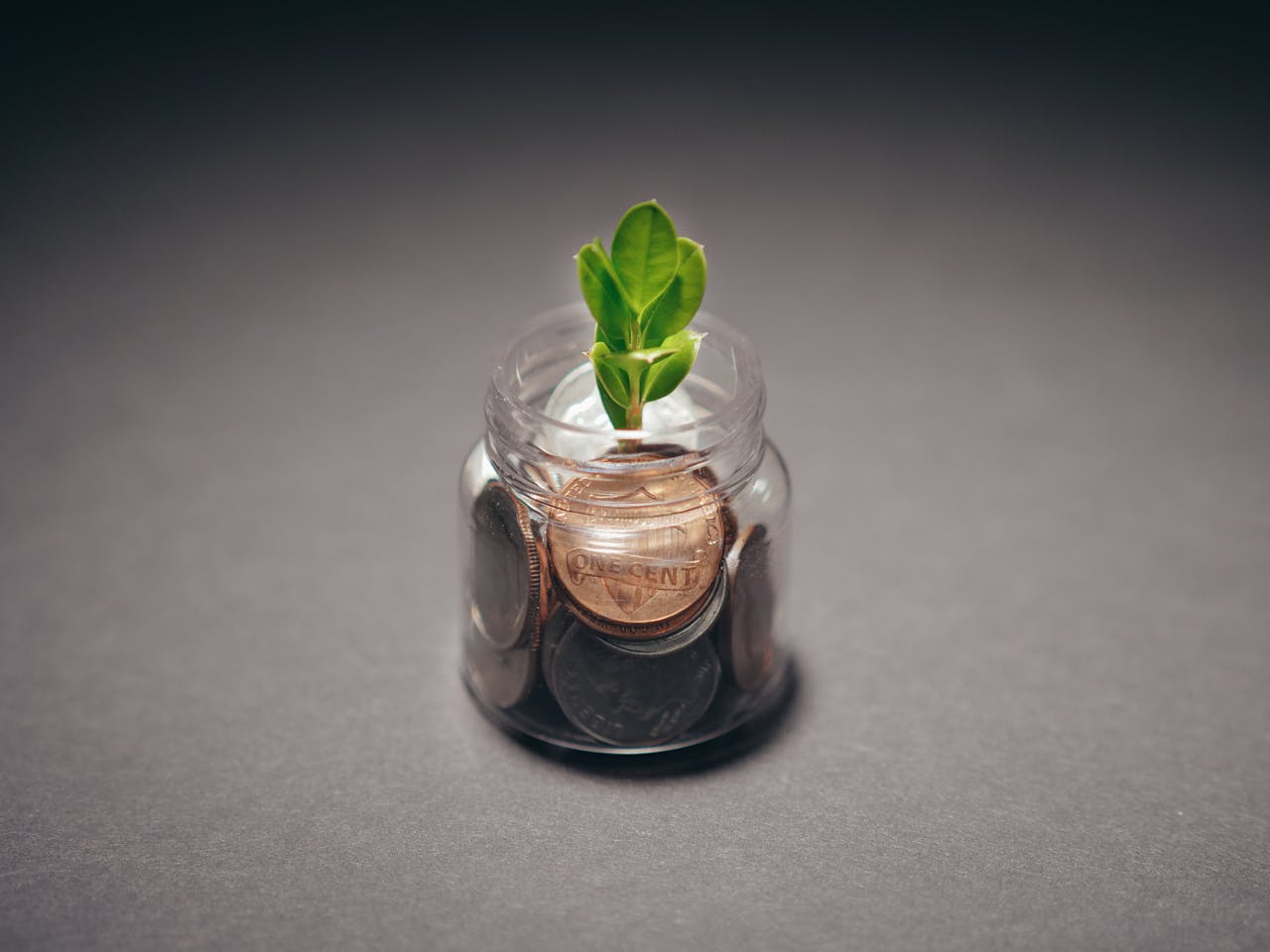 Familienfinanzen starten mit kleinen Spareinheiten. für Mütter, die die finanzielle Zukunft der Familie im Blick haben.